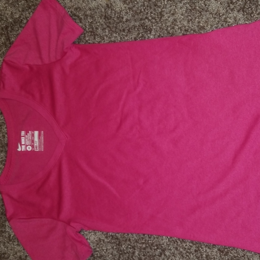 Nike tee